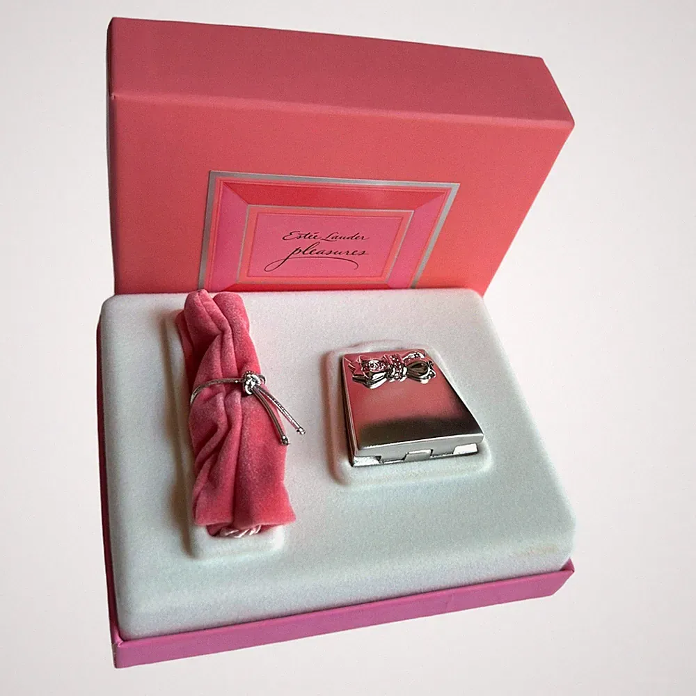 ESTEE LAUDER Pleasures PURSE Solid Perfume New In Box!!